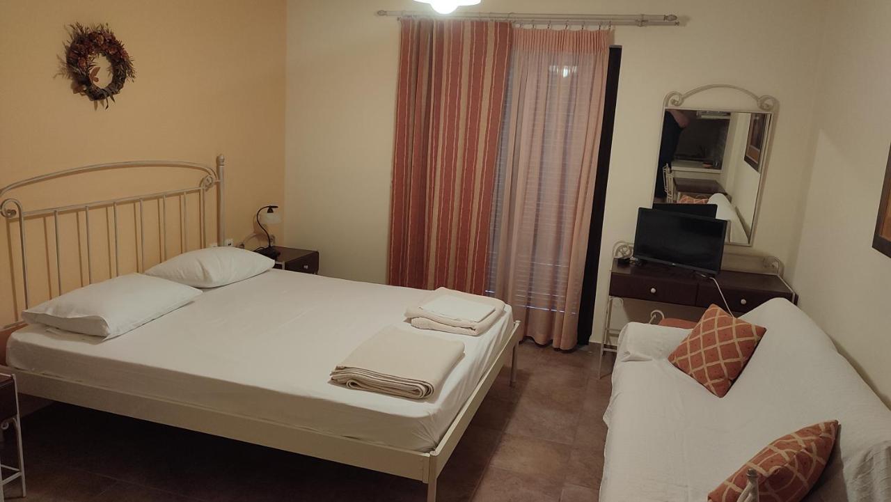 Guesthouse Michobeis Kamarína 外观 照片