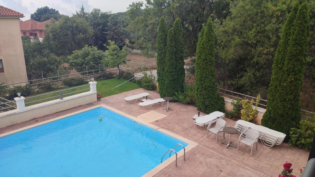 Guesthouse Michobeis Kamarína 外观 照片